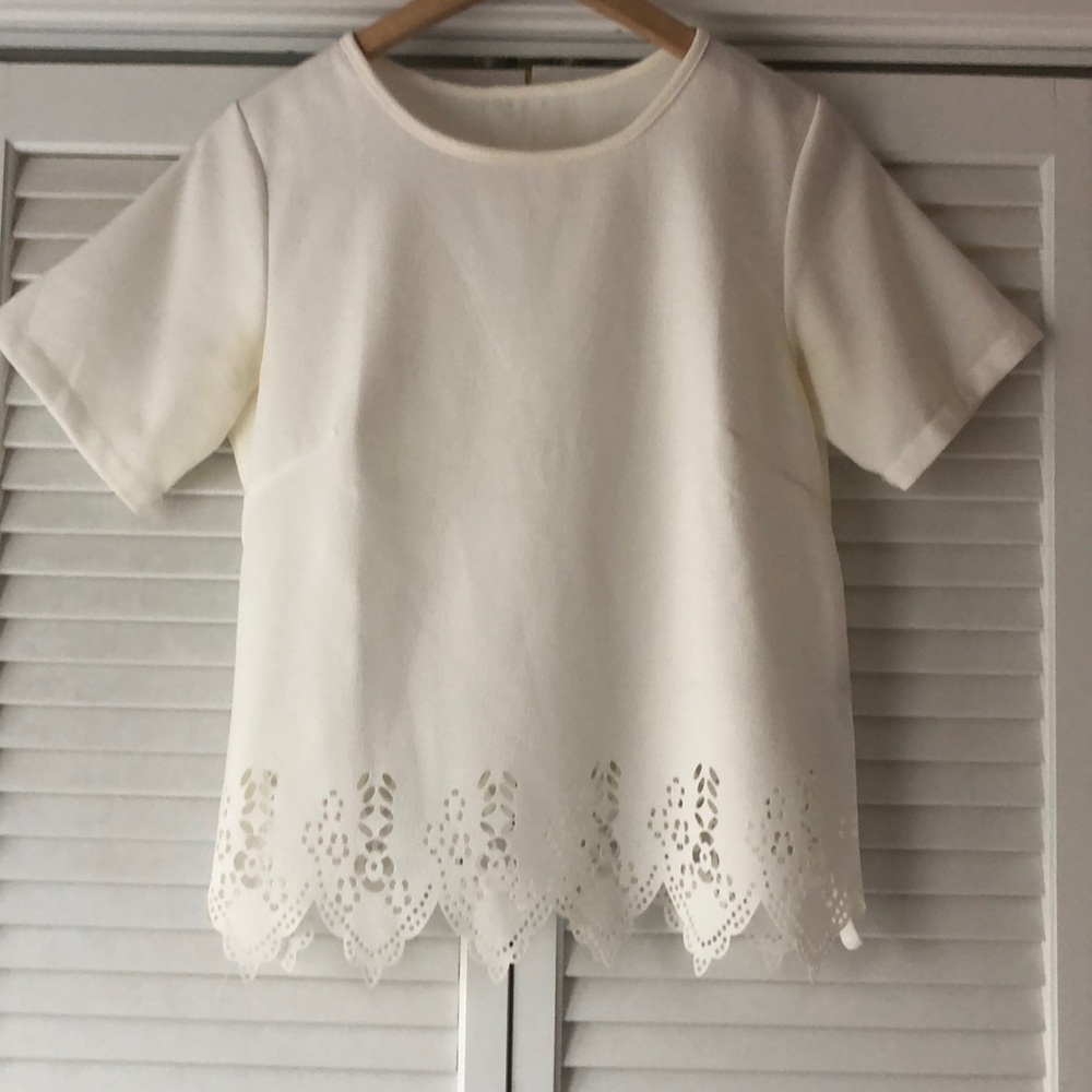 White t-shirt